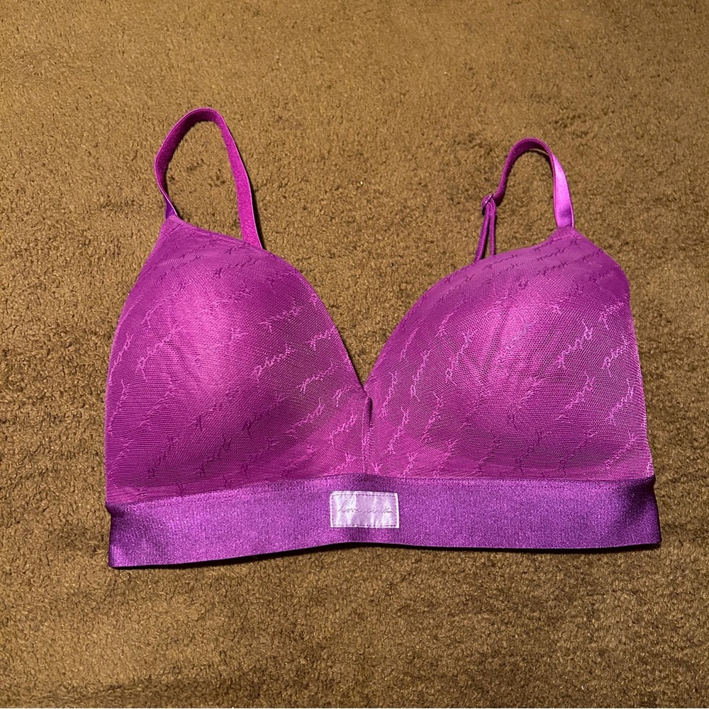 PINK Wear Everywhere Bra